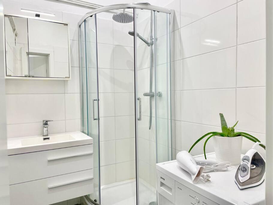55M2 Stylish Apartment With Netflix - 15 Min To Center Wien Exterior foto